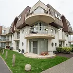 Deauville Ii With Parking By Interhome Appartamento Bredene