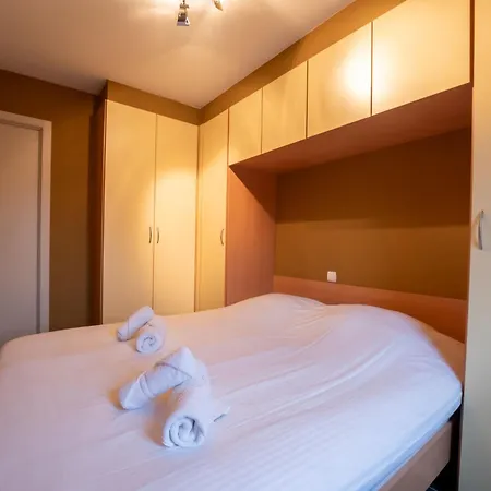 דירה Deauville Ii With Parking By Interhome ברדנה