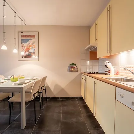 Deauville Ii With Parking By Interhome ברדנה